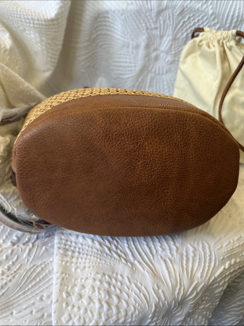 NEW Tommy Bahama Woven Straw Bucket Bag!!! - Picture 5 of 5